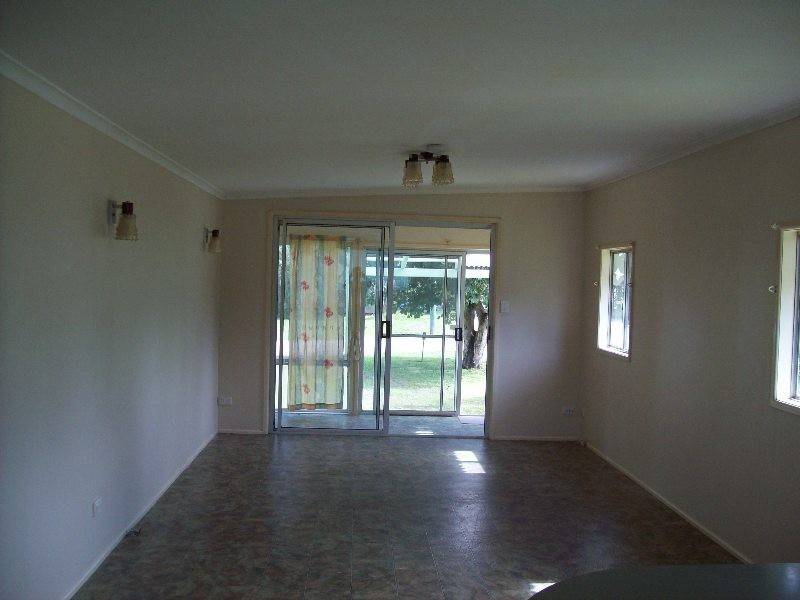 2 Alexander Street, Macleay Island QLD 4184