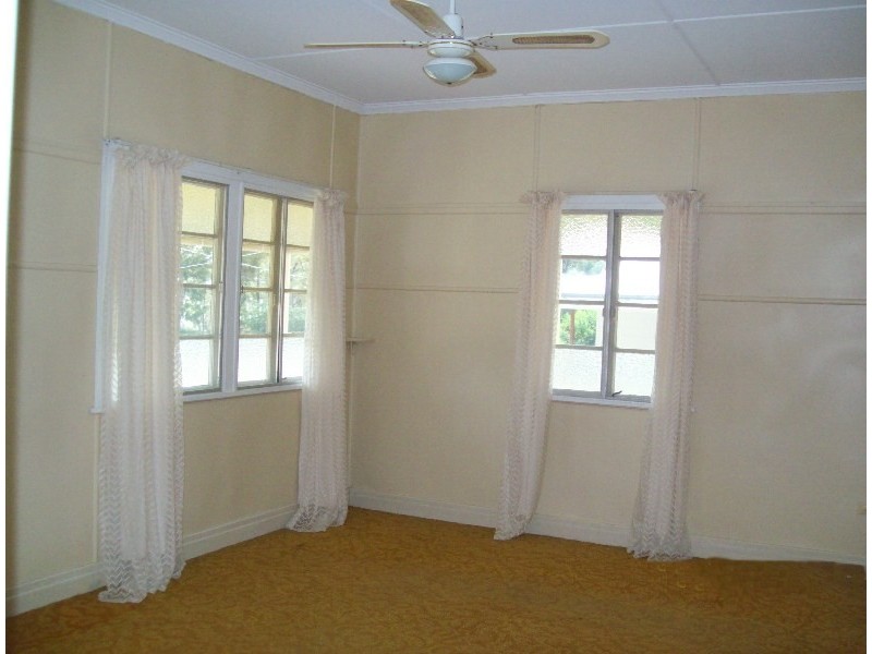 30 Coast Road, Macleay Island QLD 4184