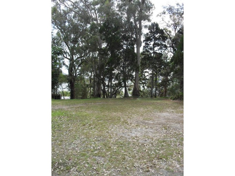 35 Udara Street, Macleay Island QLD 4184