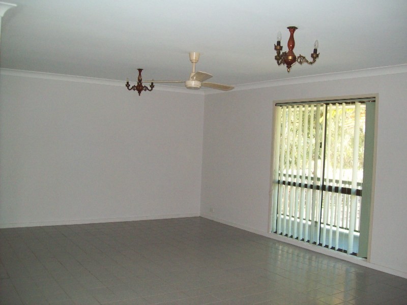 5 Noon-muckle Street, Macleay Island QLD 4184