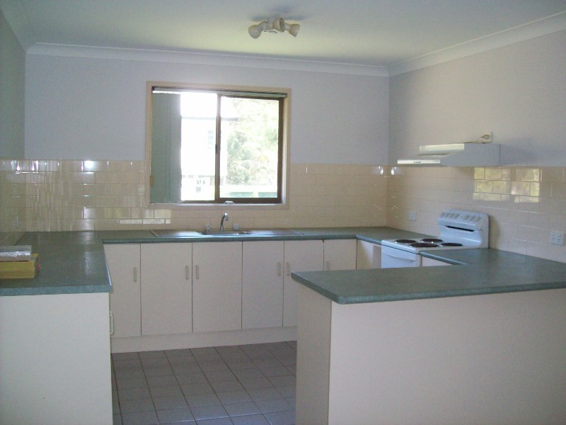 5 Noon-muckle Street, Macleay Island QLD 4184