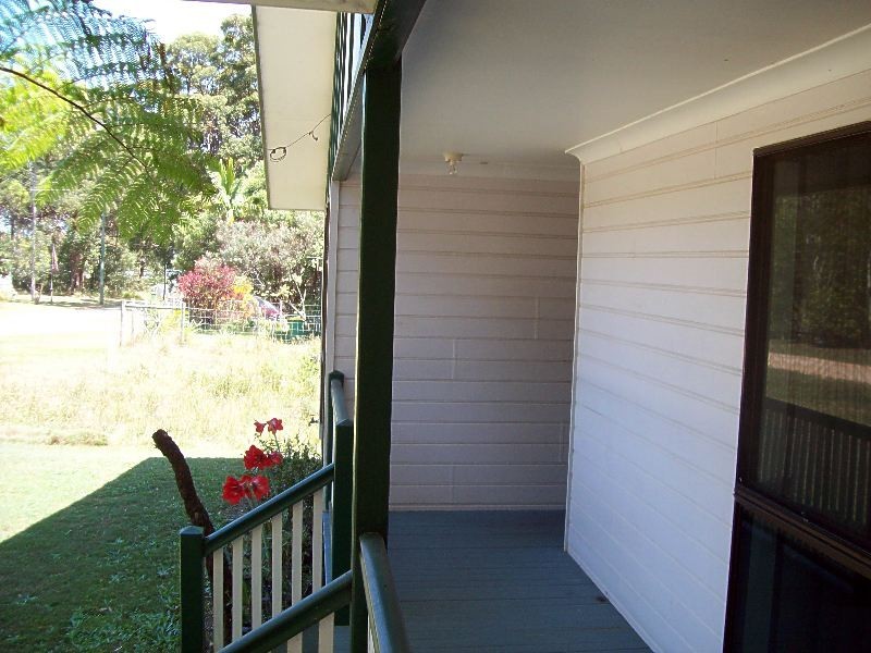 5 Noon-muckle Street, Macleay Island QLD 4184