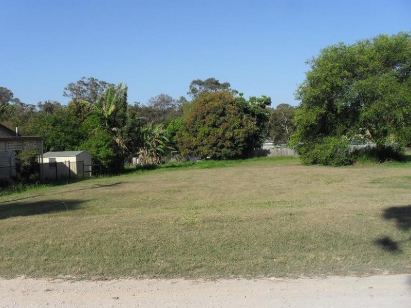 4 Lemontree Drive, Macleay Island QLD 4184