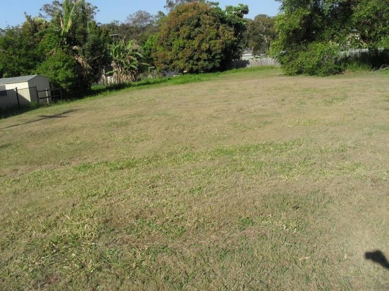 4 Lemontree Drive, Macleay Island QLD 4184