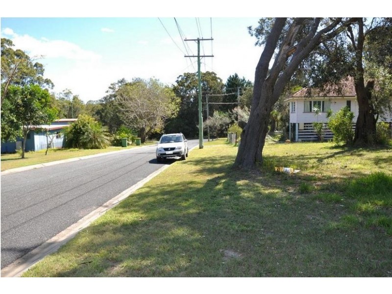 7 Jan Street, Macleay Island QLD 4184