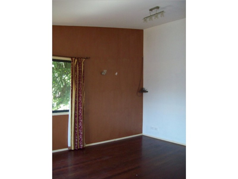 4 Emily Crescent, Macleay Island QLD 4184