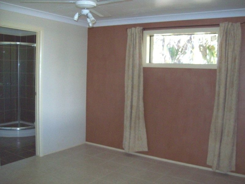 4 Emily Crescent, Macleay Island QLD 4184