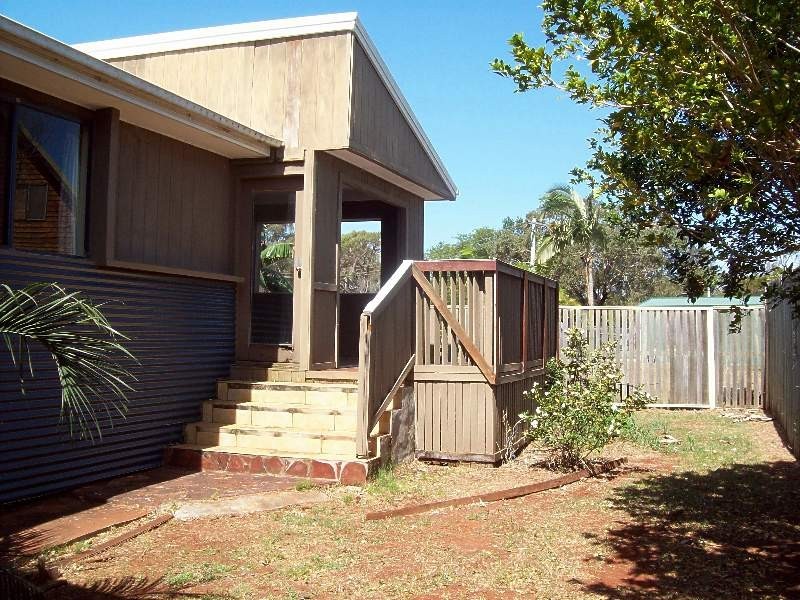 4 Emily Crescent, Macleay Island QLD 4184