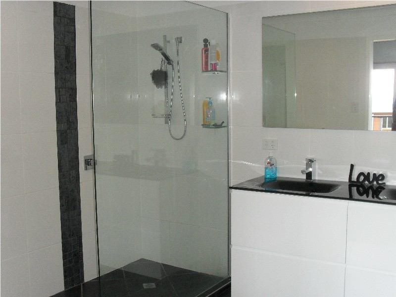 15 Kim Crescent, Macleay Island QLD 4184