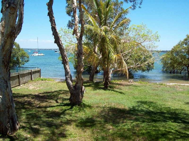 21 Coondooroopa Drive, Macleay Island QLD 4184
