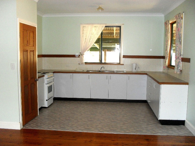 34 Warama Street, Macleay Island QLD 4184