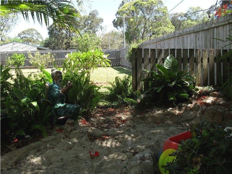 12 Citron Street, Macleay Island QLD 4184