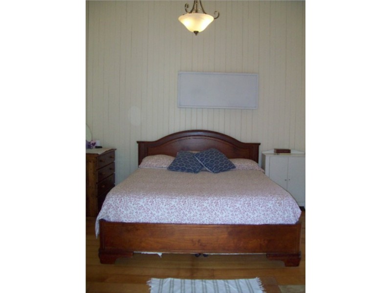 39 Kardinia Street, Macleay Island QLD 4184