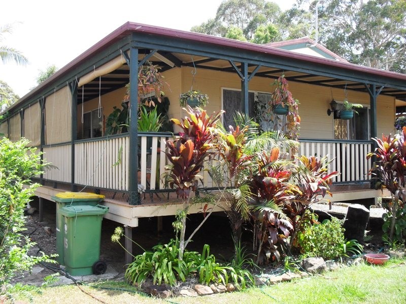 15 – 17 Marine Street, Macleay Island QLD 4184