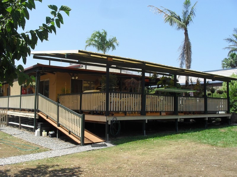 15 – 17 Marine Street, Macleay Island QLD 4184