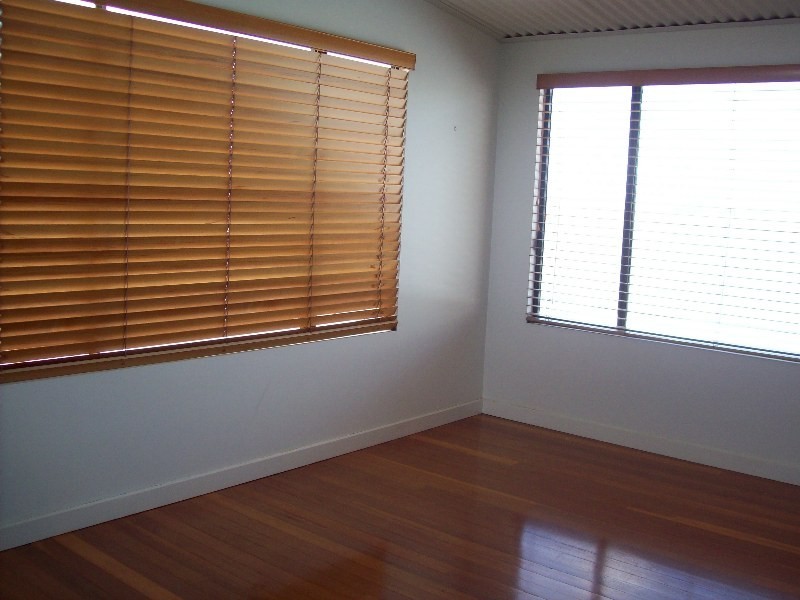 12 Emily Crecent, Macleay Island QLD 4184
