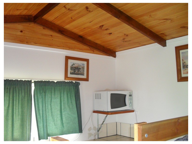 65 Scotts Road, Macleay Island QLD 4184