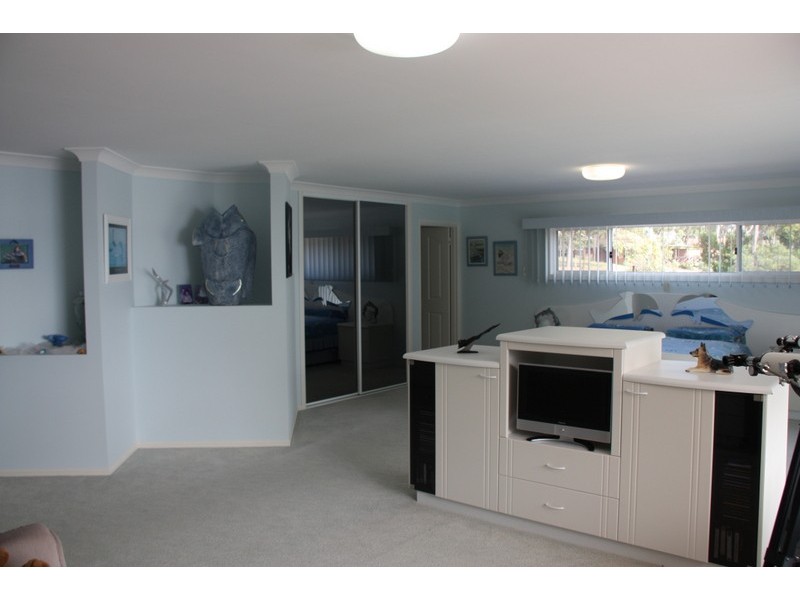 115 Beelong Street, Macleay Island QLD 4184