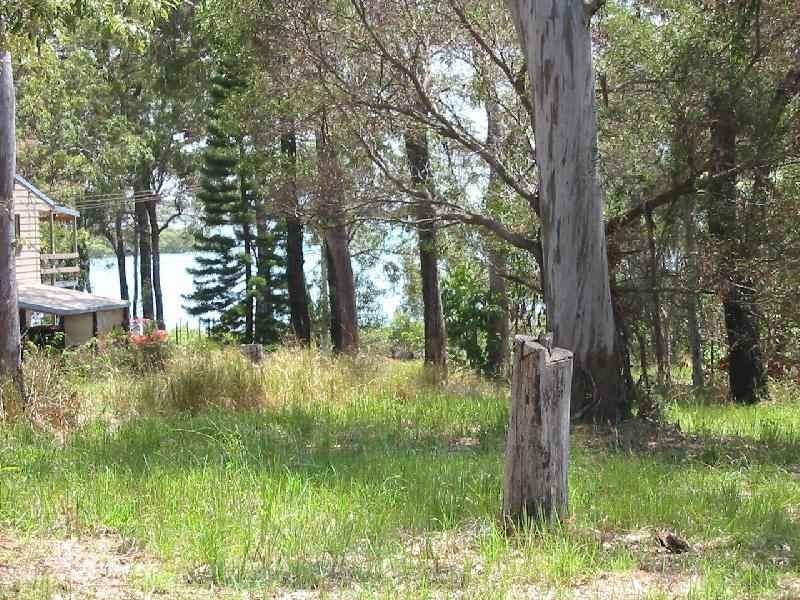 9 Double Bay STREET, Macleay Island QLD 4184