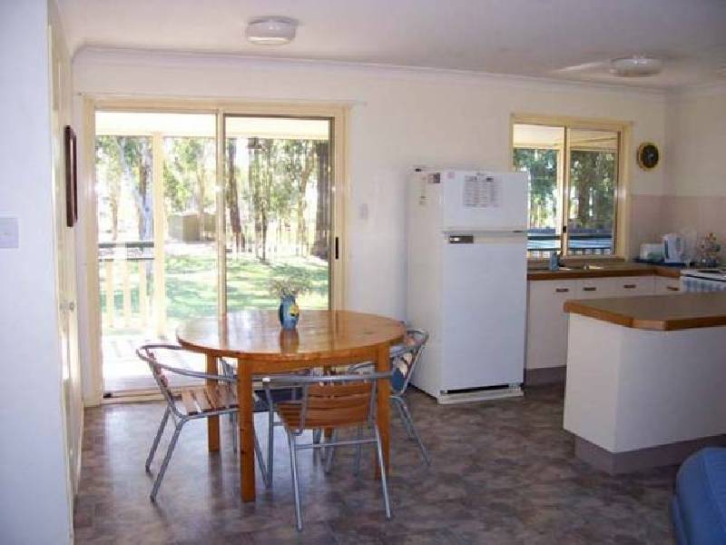 11 Attunga Street, Macleay Island QLD 4184