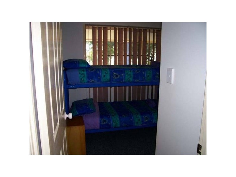 11 Attunga Street, Macleay Island QLD 4184
