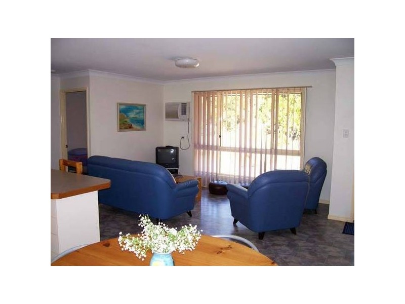 11 Attunga Street, Macleay Island QLD 4184