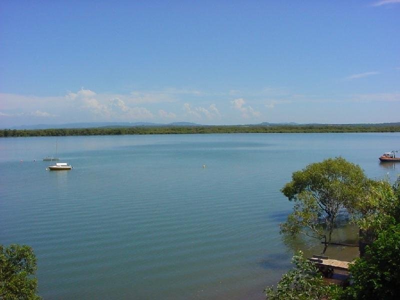 112 Western Road, Macleay Island QLD 4184