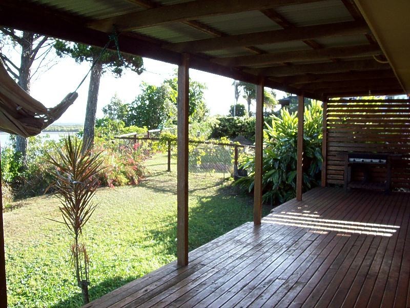 112 Western Road, Macleay Island QLD 4184