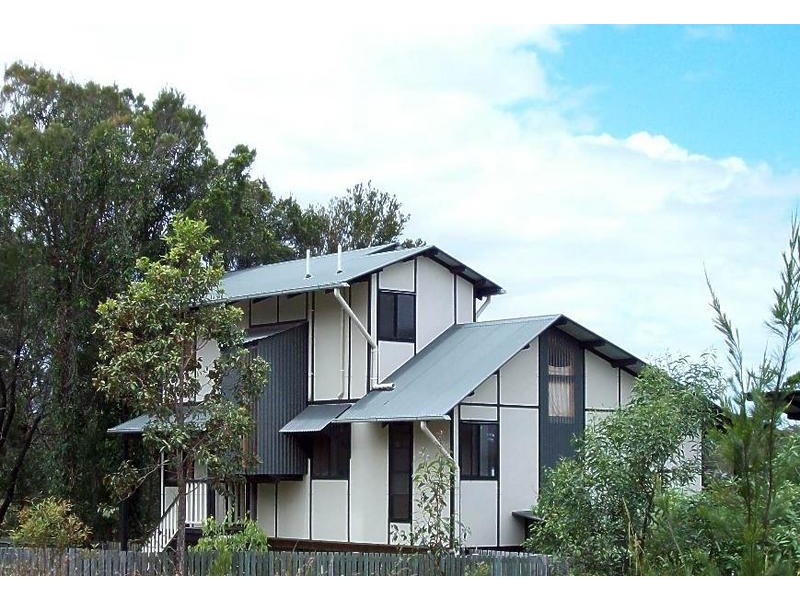 22 Deviot STREET, Macleay Island QLD 4184
