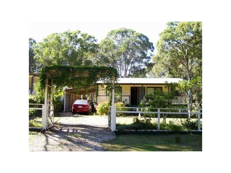 34 Nugent STREET, Macleay Island QLD 4184
