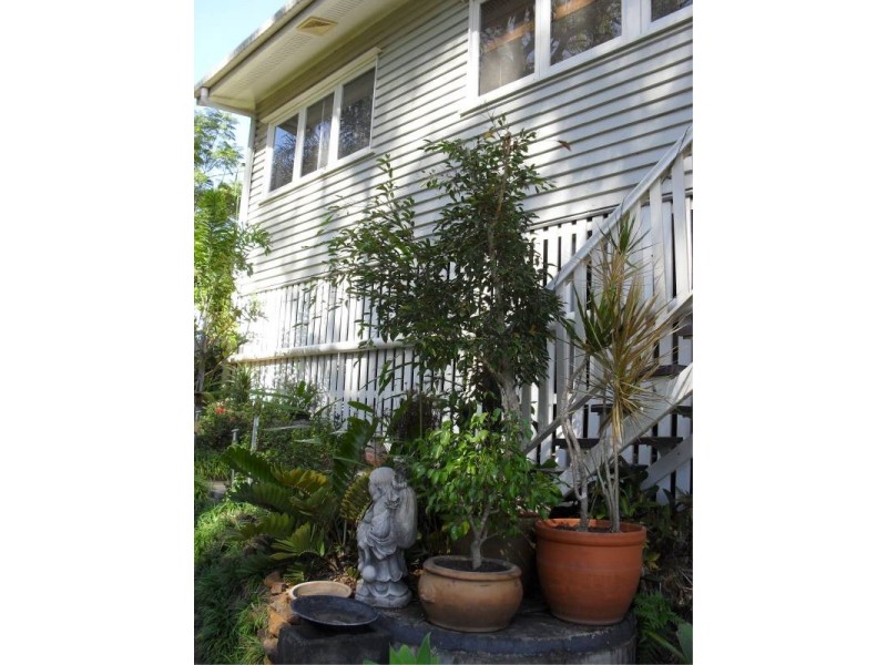 64 Charles TERRACE, Macleay Island QLD 4184