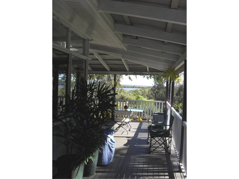 64 Charles TERRACE, Macleay Island QLD 4184