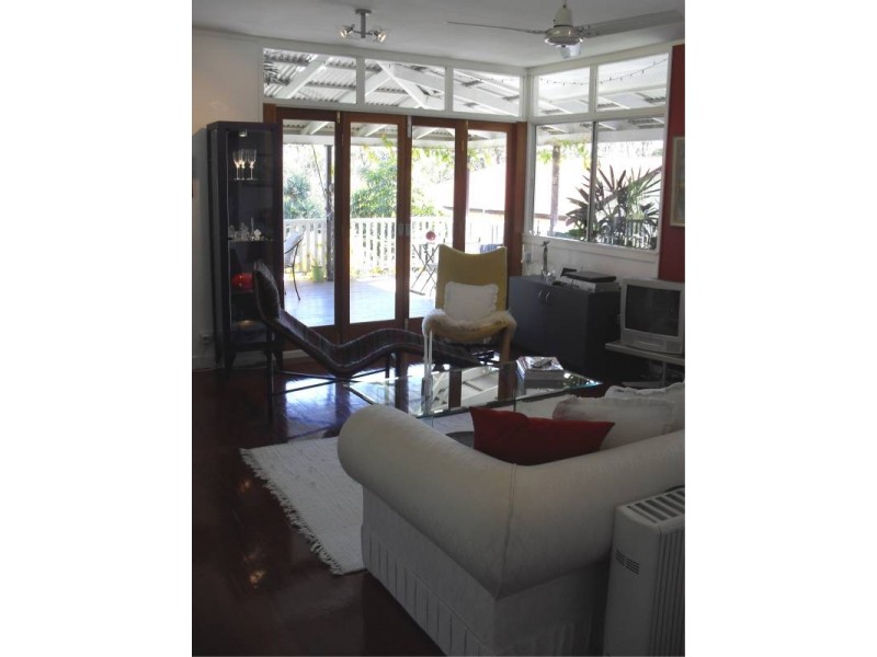 64 Charles TERRACE, Macleay Island QLD 4184