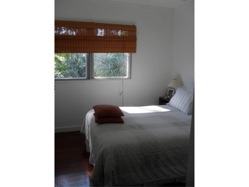 64 Charles TERRACE, Macleay Island QLD 4184