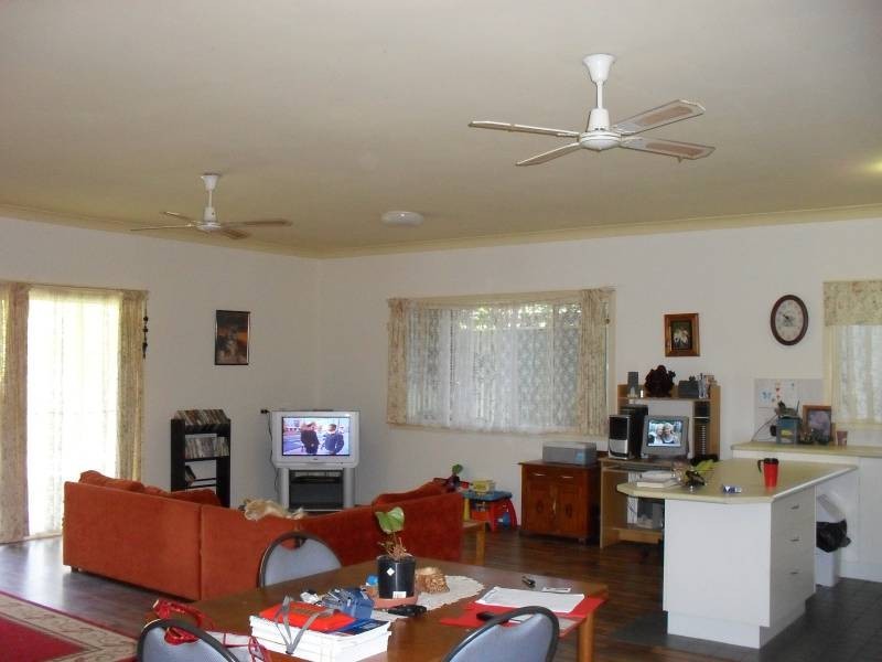 36 Noyes PARADE, Karragarra Island QLD 4184