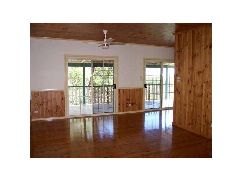 68 Charles TERRACE, Macleay Island QLD 4184