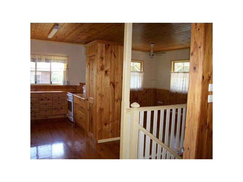 68 Charles TERRACE, Macleay Island QLD 4184