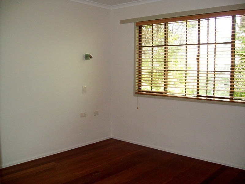 67 Western ROAD, Macleay Island QLD 4184