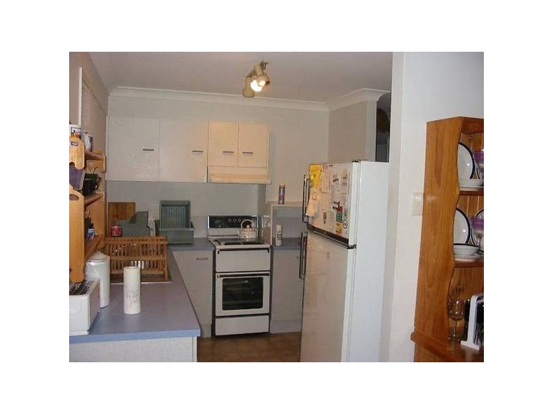 9 Paula PARADE, Lamb Island QLD 4184