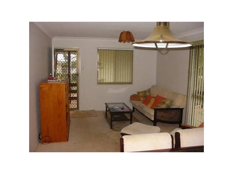 9 Paula PARADE, Lamb Island QLD 4184