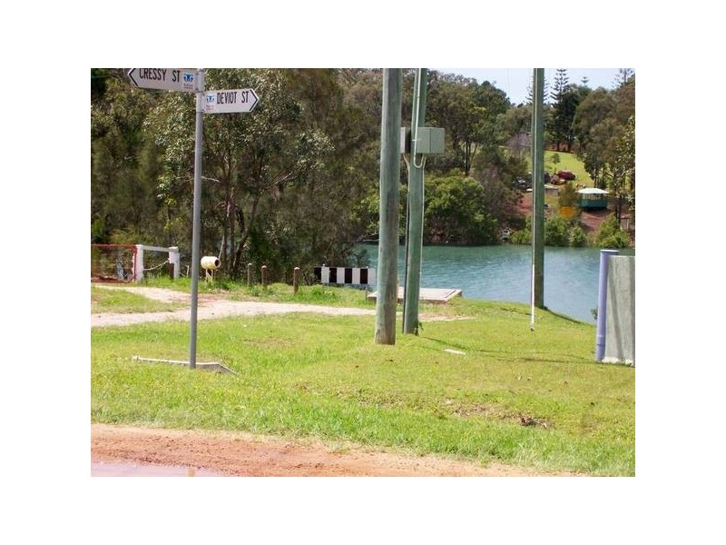 18 Cressy Street, Macleay Island QLD 4184