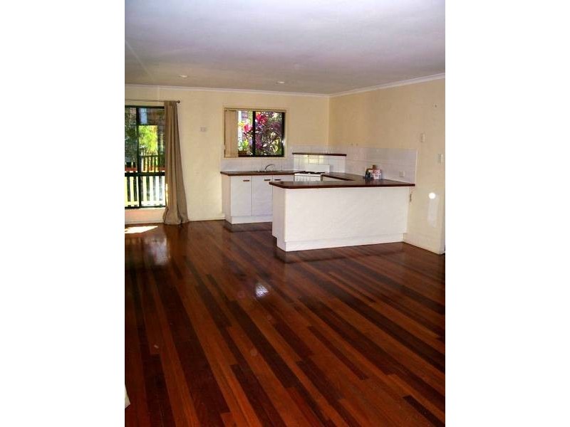 13 Derwent Street, Macleay Island QLD 4184