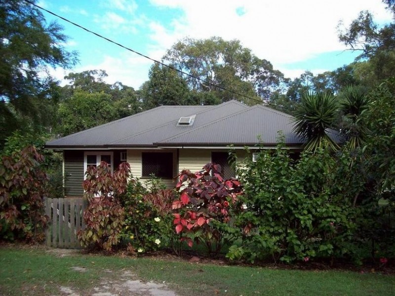 2 Kalara Street, Macleay Island QLD 4184