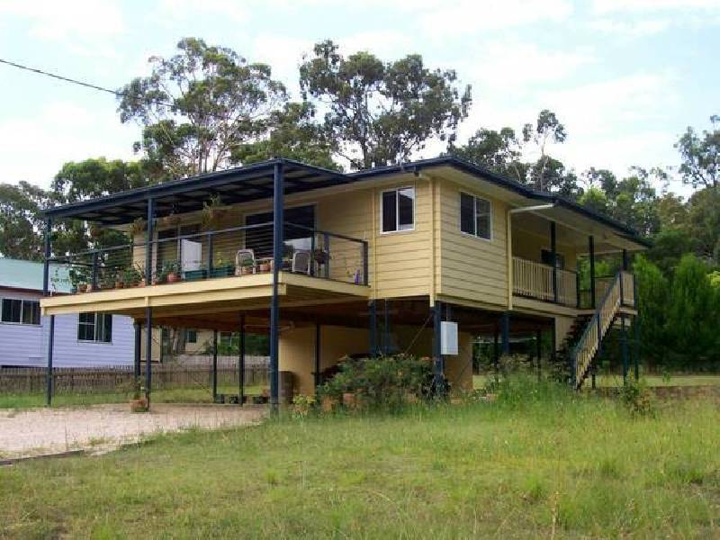 13 Benowa Street, Macleay Island QLD 4184