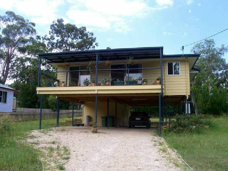 13 Benowa Street, Macleay Island QLD 4184