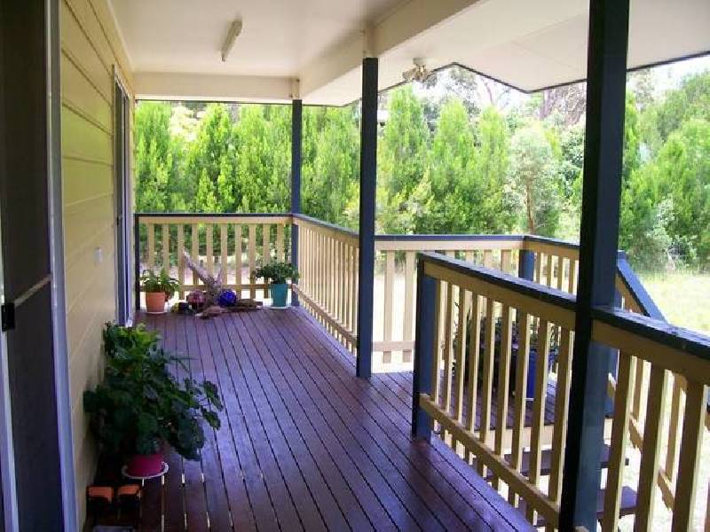13 Benowa Street, Macleay Island QLD 4184