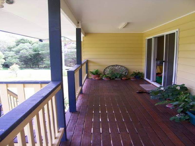 13 Benowa Street, Macleay Island QLD 4184