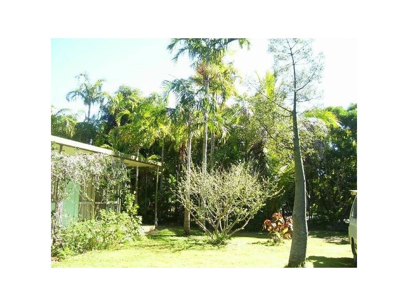 181 High Central Road, Macleay Island QLD 4184