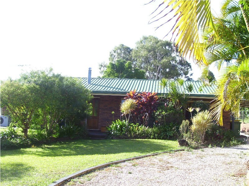 5 Eastbourne Terrace, Macleay Island QLD 4184