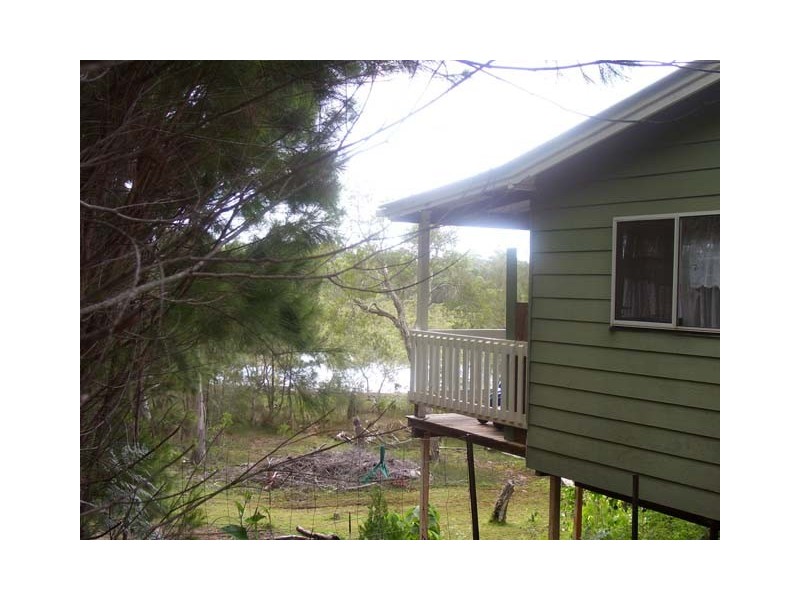 12 Timothy Street, Macleay Island QLD 4184